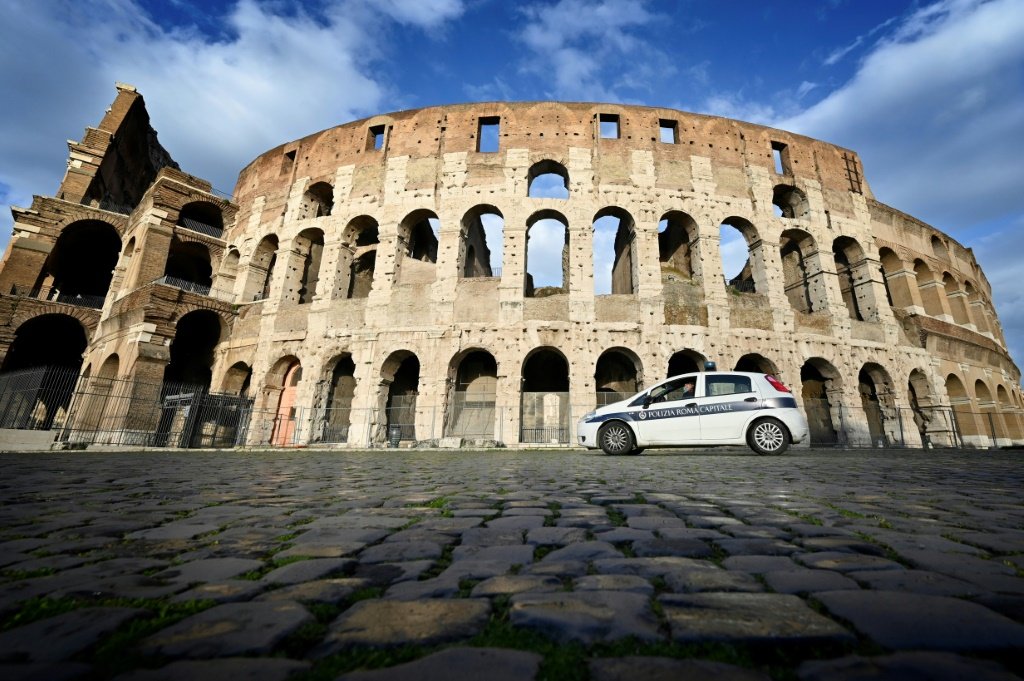 Itália apresenta projeto para reconstruir arena do Coliseu de Roma