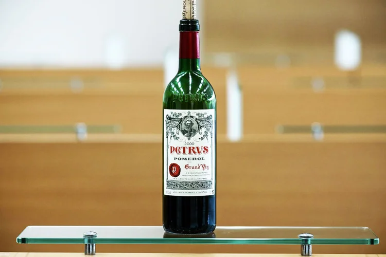 Vinho: uma das 12 garrafas de Petrus enviadas ao espaço. (AFP/AFP)