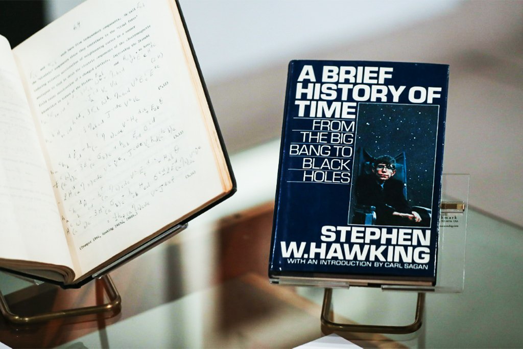 Reino Unido preservará arquivos e escritório de Stephen Hawking