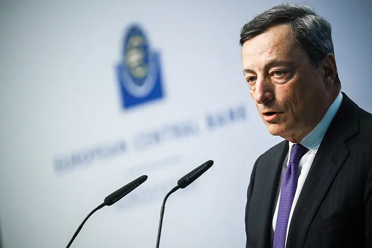 Draghi: premiê fará discurso decisivo no Senado nesta semana para tentar manter governo de pé (Kai Pfaffenbach/Reuters)