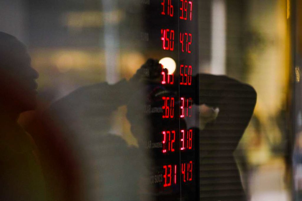 S&P 500: índice pode cair até 40% em relação ao pico de janeiro nos próximos seis meses (Ricardo Moraes/Reuters)