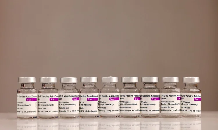 AstraZeneca: segundo o Ministério da Saúde, há a contratação de um total de 662 milhões de doses de vacina (Marcelo del Pozo/Reuters)