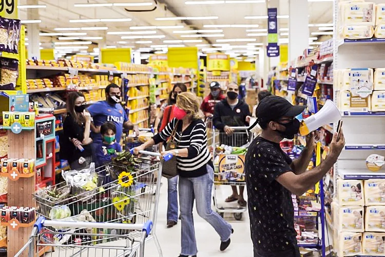 Supermercado em Porto Alegre (Ricardo Moraes/Reuters)