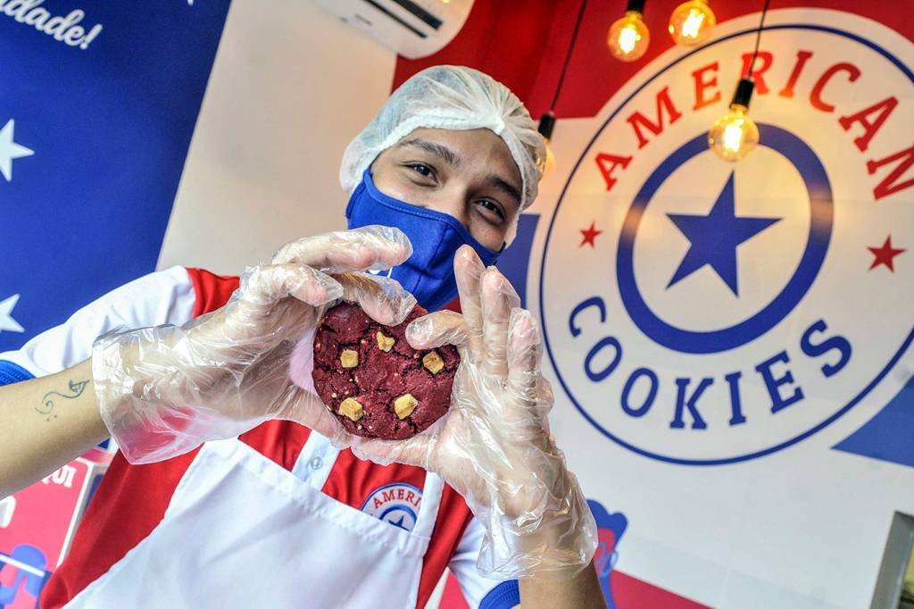 Luiz Rodrigues Ortega, funcionário da American Cookies: venezuelano, o jovem de 21 faz parte da busca por mais diversidades nas PMEs (Divulgação/Robson Fonseca/American Cookies)