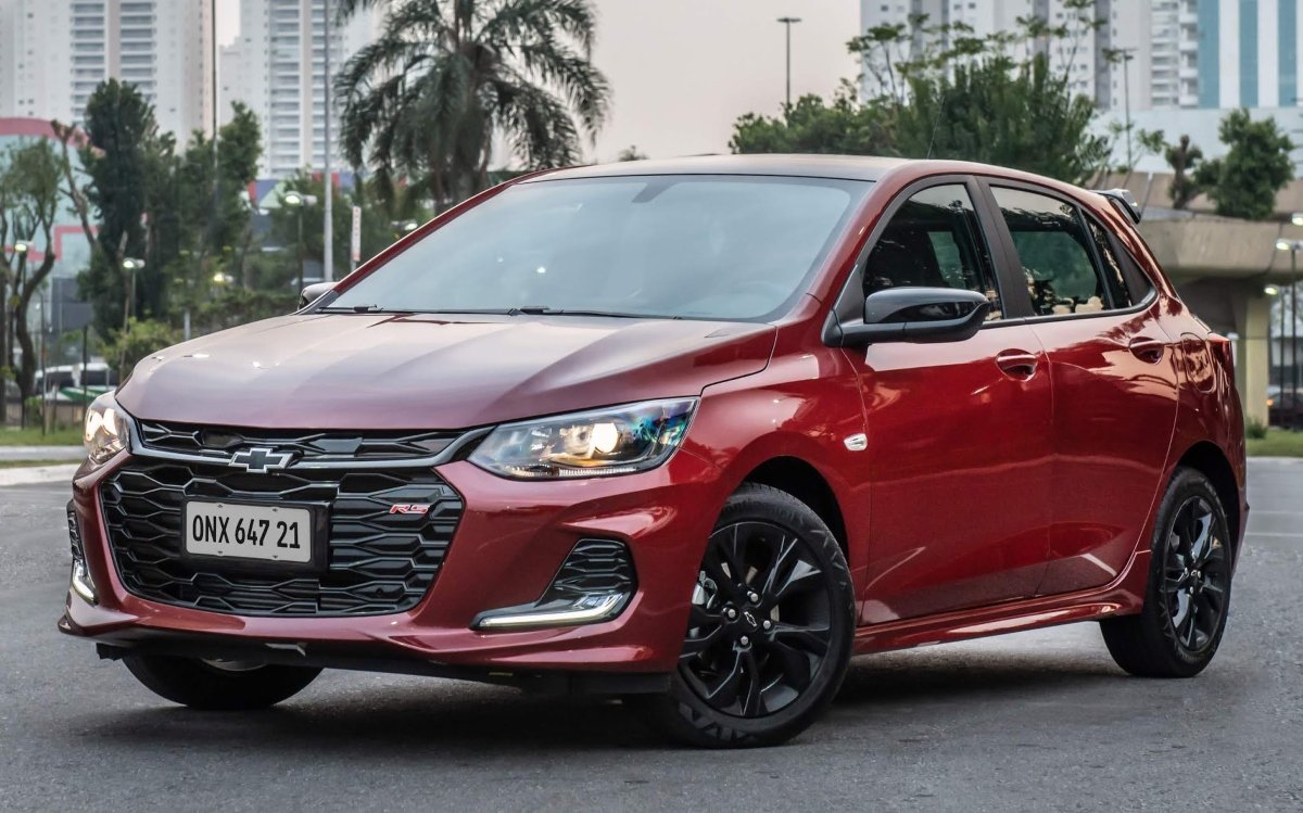 Chevrolet Onix retoma liderança de vendas no início de novembro