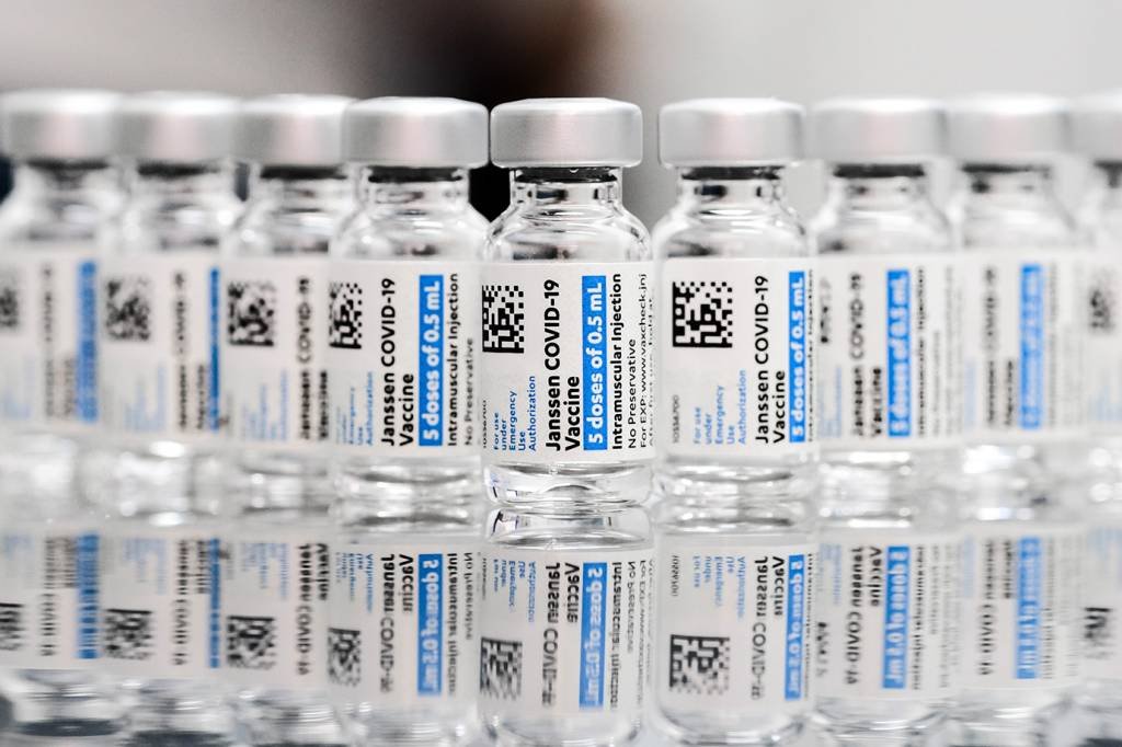 Vacina da Janssen tem validade ampliada para 6 meses, decide Anvisa