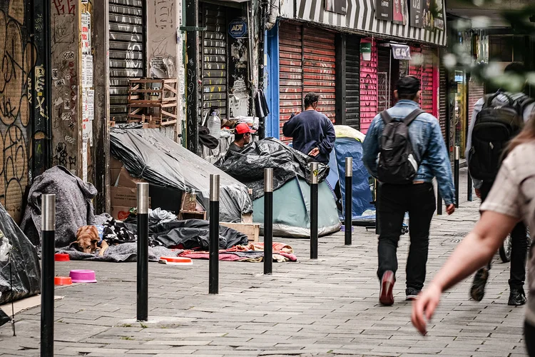 Com frio intenso em SP, veja como doar agasalhos e cobertores para pessoas em situação de rua (Eduardo Frazão/Exame)