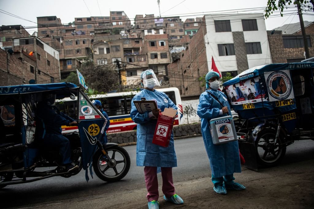 Peru exige comprovante de vacinação em lojas, bancos e aeroportos