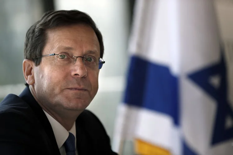 Herzog será o 11º presidente de Israel e vai suceder Reuven Rivlin, que está no cargo desde 2014 (THOMAS COEX/AFP)