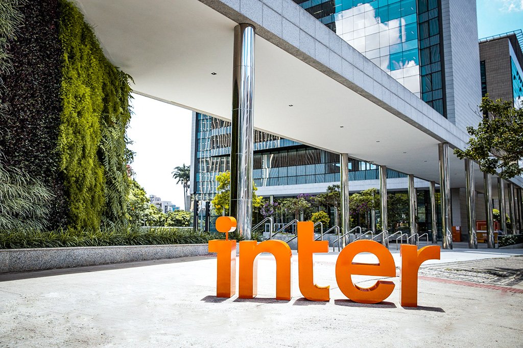 Inter pega carona no IPO do Nubank e ação dispara até 9%