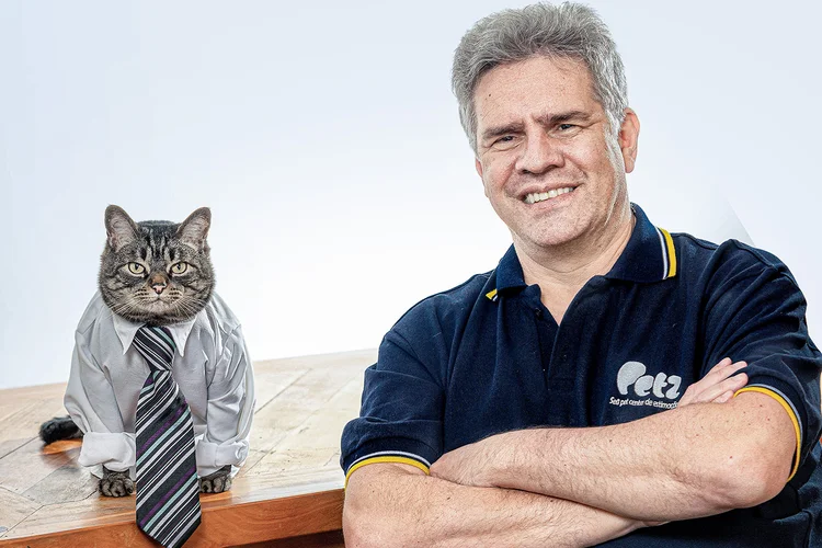 Sergio Zimerman, CEO da Petz, e Chico, o felino-propaganda do Cansei de Ser Gato | Crédito: Gladstone Campos/Divulgação (Gladstone Campos/Divulgação/Divulgação)