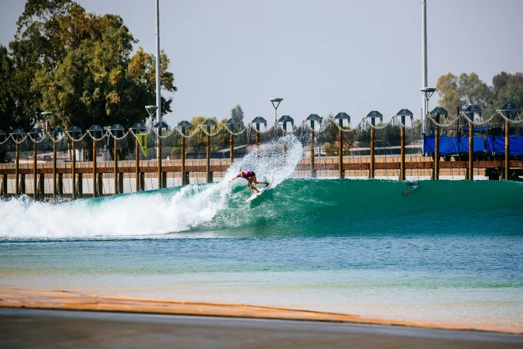 Surf Ranch: o bicampeão mundial Gabriel Medina e o atual campeão mundial Italo Ferreira farão sua estreia apenas no próximo sábado (Tony Heff/Getty Images)