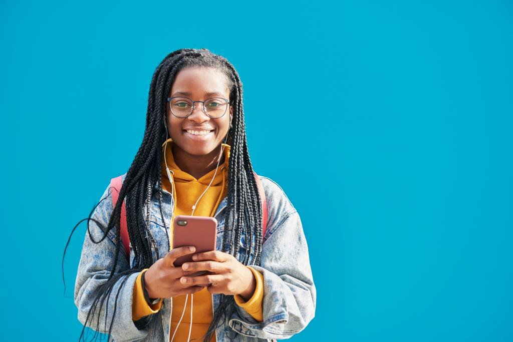 Estágio e trainee: Avon tem estágio para estudantes negras e a Populos oferece bolsa de estudos para estagiários (Getty Images/We Are)