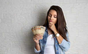 Imagem referente à matéria: Quanto você teria guardando R$ 500 por mês por 10 anos em um fundo de ações?