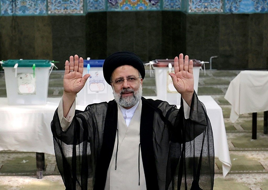 Ultraconservador Raissi é eleito presidente do Irã no primeiro turno