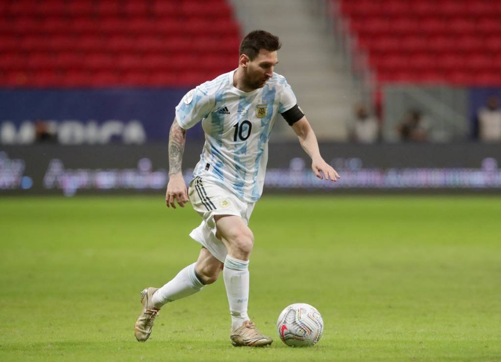 Messi ainda não foi anunciado, mas já começou a mexer com as finanças do PSG (Henry Romero/Reuters)