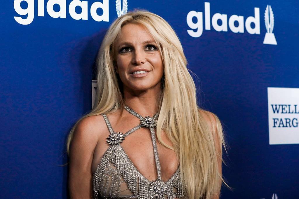 Britney Spears revela que está grávida em post no Instagram
