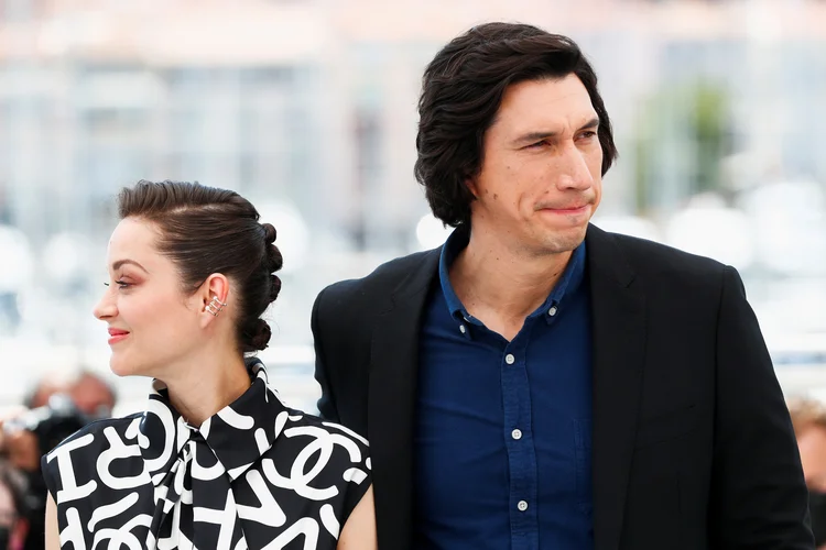Marion Cotillard e Adam Driver estrelam filme "Annette". (Johanna Geron/Reuters)
