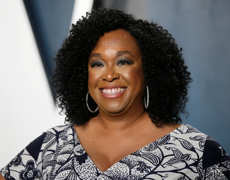 Shonda Rhimes em festa da Vanity Fair em Beverly Hills em Los Angeles. (Danny Moloshok/File Photo/Reuters)