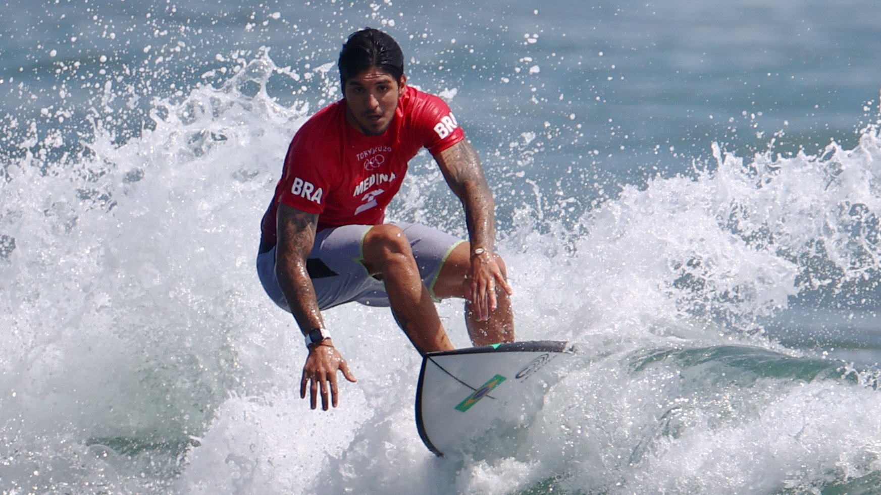 Medina, Italo, Tati e Silvana avançam para oitavas de final no surfe