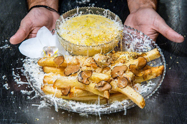 Há uma lista de espera de oito a dez semanas pelas fritas. (Eduardo Munoz/Reuters)