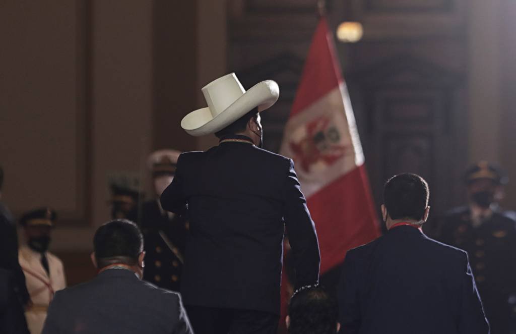 No Peru, novo presidente Castillo adia posse de ministros