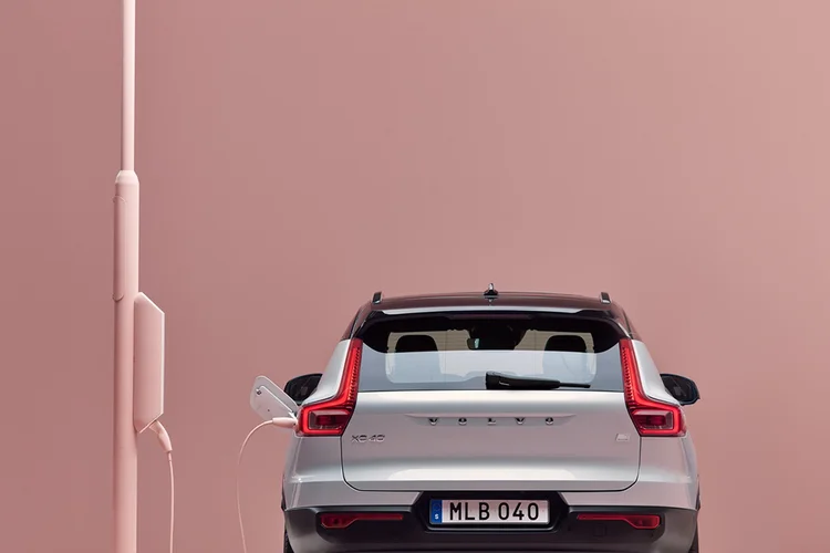 Volvo XC40 Recharge Pure Electric: primeiro SUV pequeno totalmente tem autonomia para rodar até 418 quilômetros  (VOLVO/Divulgação)