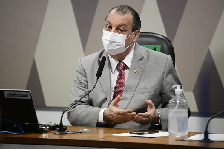 Aziz disse que ainda é preciso negociar a PEC com os outros partidos, mas que há "boa vontade" do Congresso com as pautas do novo governo (Pedro França/Agência Senado)