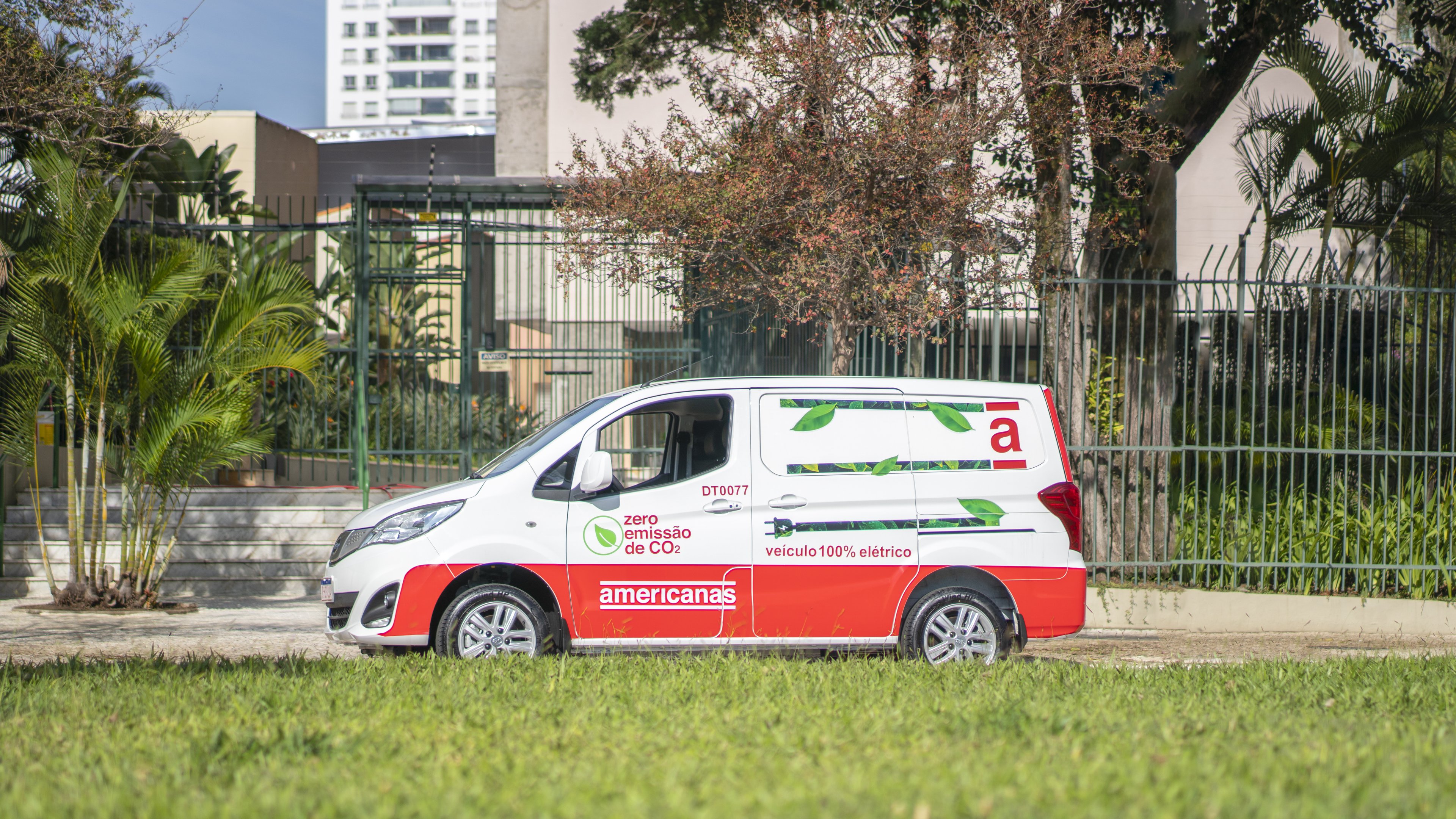 Na corrida das entregas limpas, Americanas aposta em carros elétricos