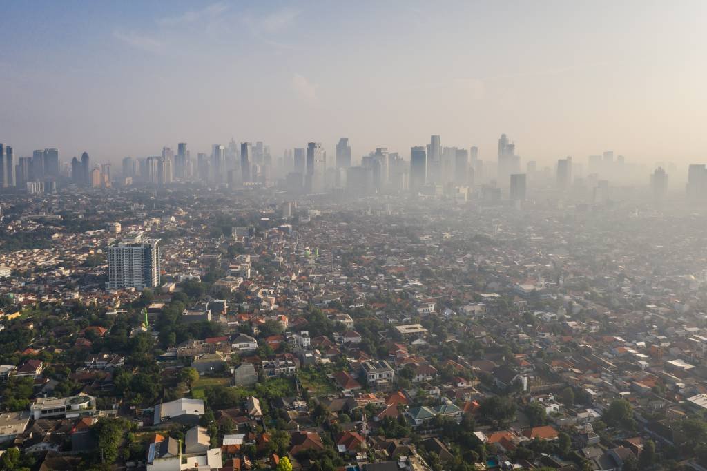 Grupo processa governo da Indonésia por negligência com a poluição do ar