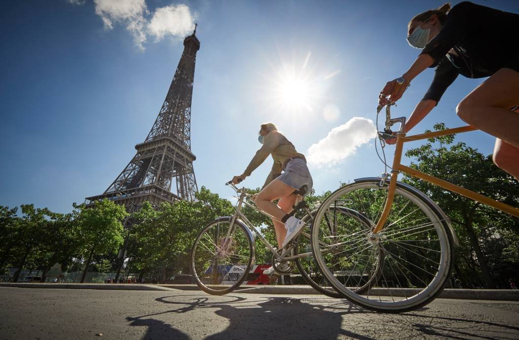 Para aqueles que não possuem um carro, existe a possibilidade de obter um “voucher” de até mil euros para a compra de uma bicicleta eléctrica de carga. (Getty Images/Kiran Ridley)