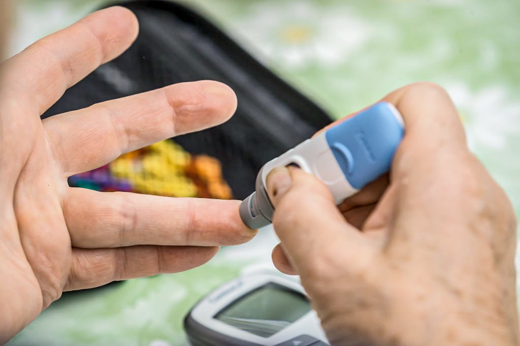 Tecnologia para controlar diabetes substitui picada no dedo por saliva