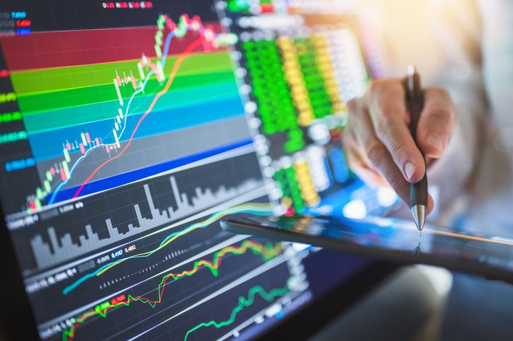 Os melhores e os piores investimentos de fevereiro