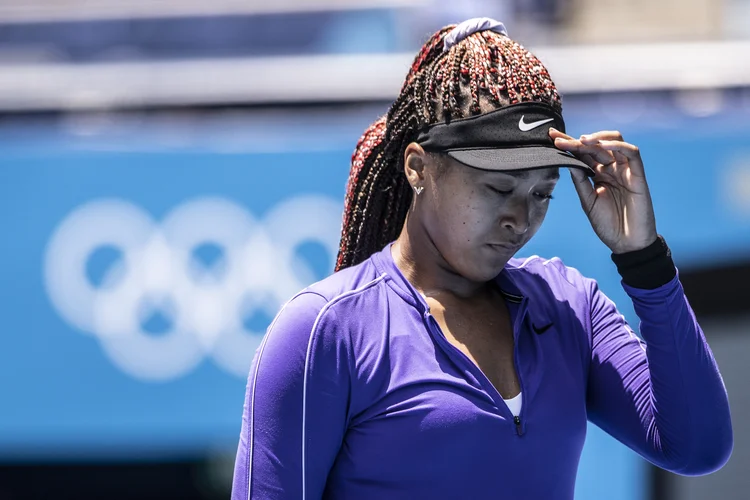 Durante os Jogos de Tóquio, Atletas como a tenista Naomi Osaka e a ginasta Simone Biles enfatizaram a imensa pressão existente sobre elas. (Maja Hitij / Equipe/Getty Images)