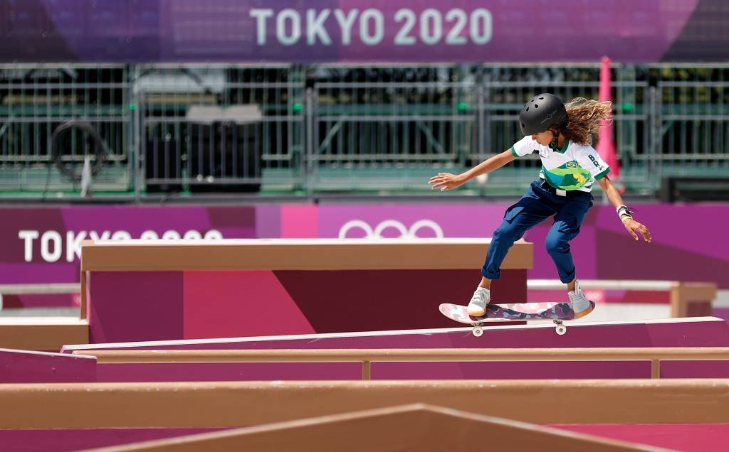 Com Rayssa e Kelvin, brasileiros lutam por título no Mundial de skate hoje