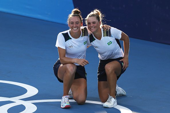 Em virada histórica, Stefani e Pigossi ganham bronze inédito no tênis