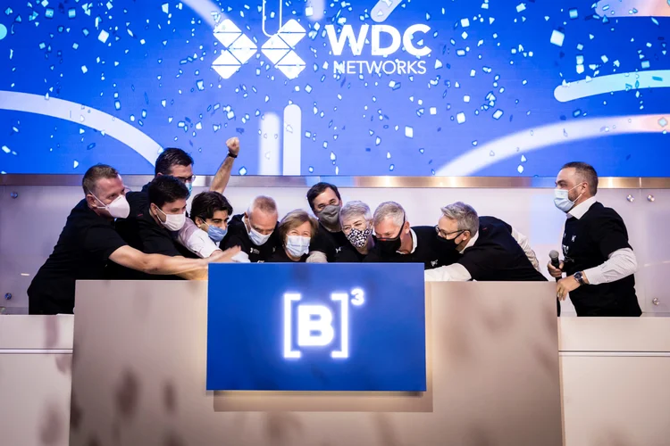 Sócios-fundadores e executivos da Livetech da Bahia, também conhecida como WDC Networks, na cerimônia de estreia na B3 nesta segunda-feira, 26 de julho de 2021 | Foto: Cauê Diniz/B3 (Cauê Diniz/B3/Divulgação)