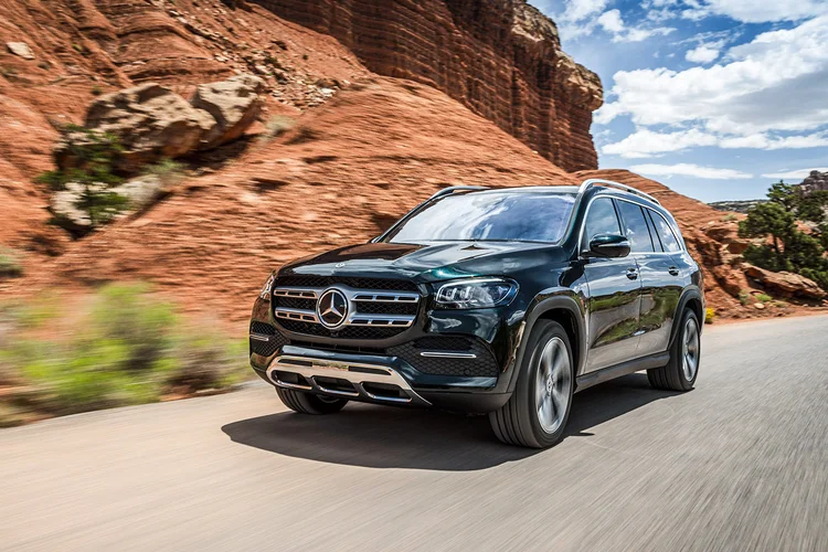 Mercedes GLS 450: porta-malas pode chegar a 2400 litros com banco rebaixados (Mercedes-Benz/Divulgação)