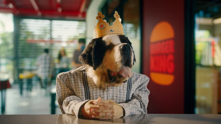 Imagem da campanha criado pelo Burger King para lançar biscoito canino (Divulgação/Divulgação)