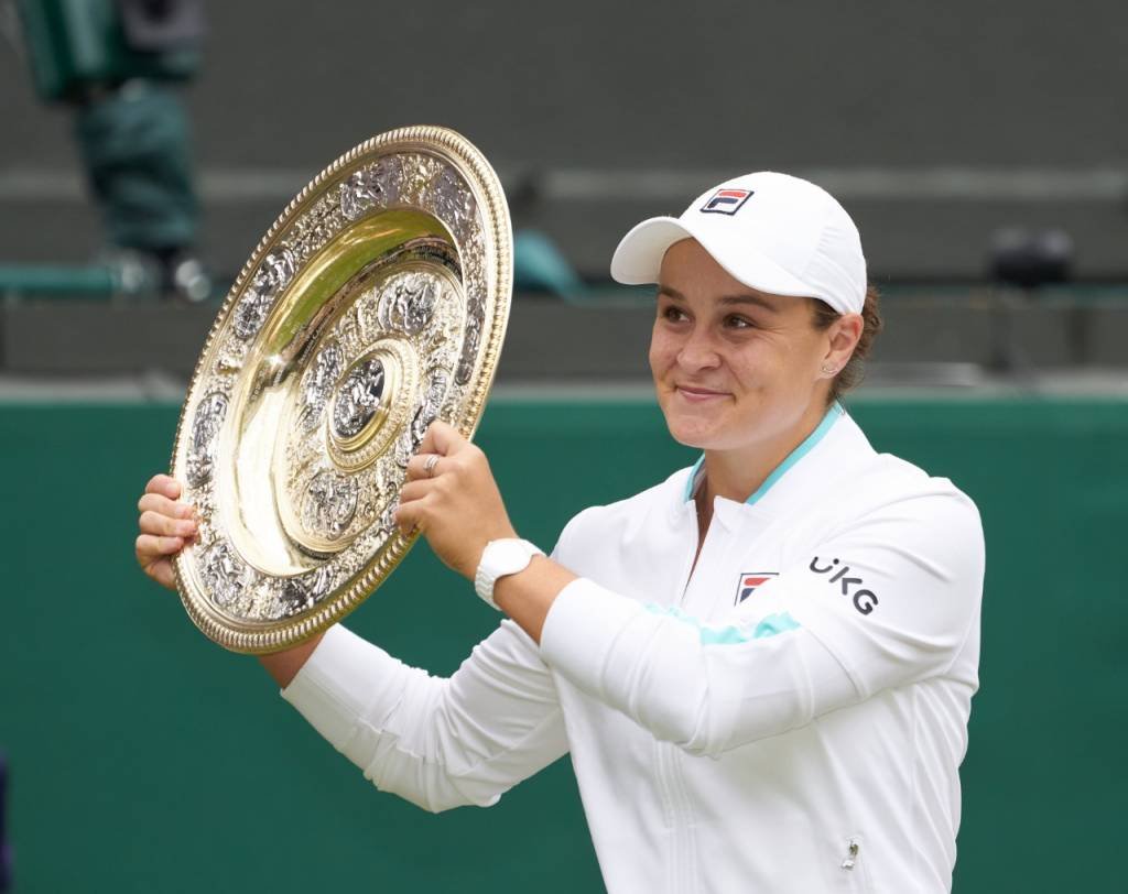 Ash Barty, tenista: a tenista número um do mundo se tornou a primeira mulher australiana a vencer o título de simples em Wimbledon (Peter van den/Reuters)