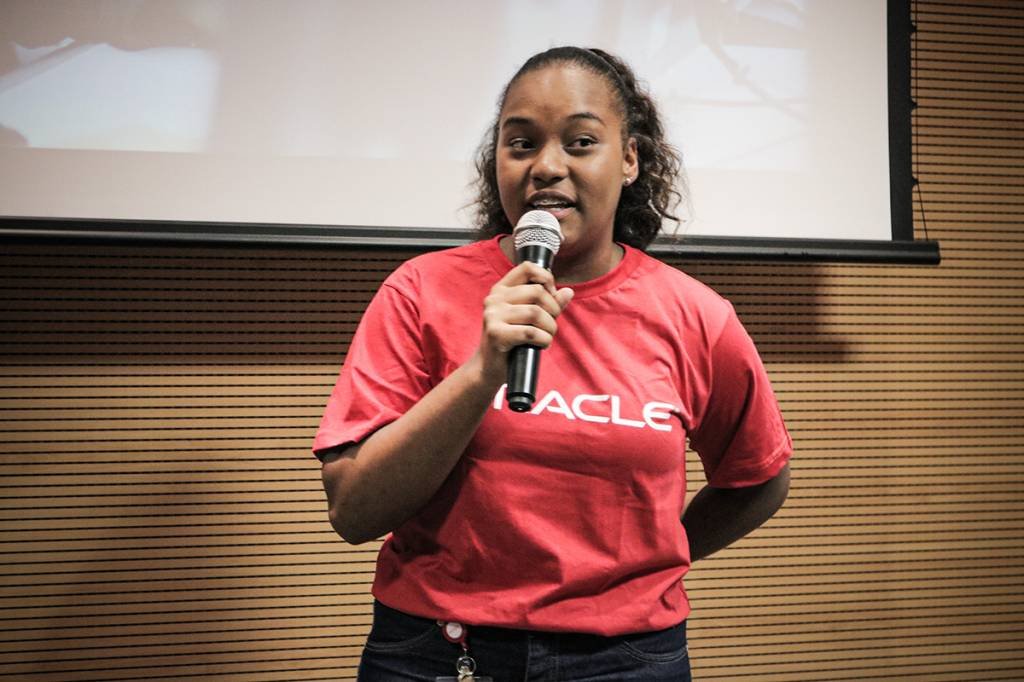 Fundadora de 18 anos ensina como ser protagonista da sua carreira