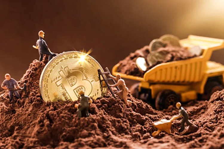 Estudo diz que mineração de bitcoin tem avançado para tornar a rede cada vez mais sustentável ecologicamente (Liliya Filakhtova/Getty Images)