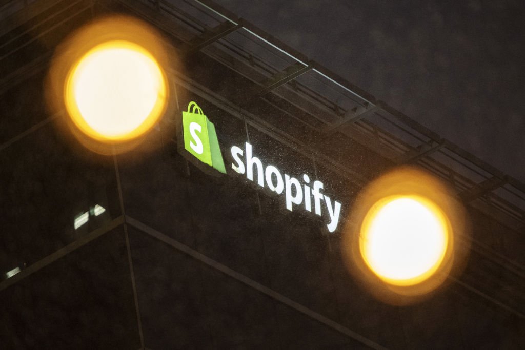 Shopify vai permitir a venda de NFTs em mais de 1,7 milhão de e-commerces