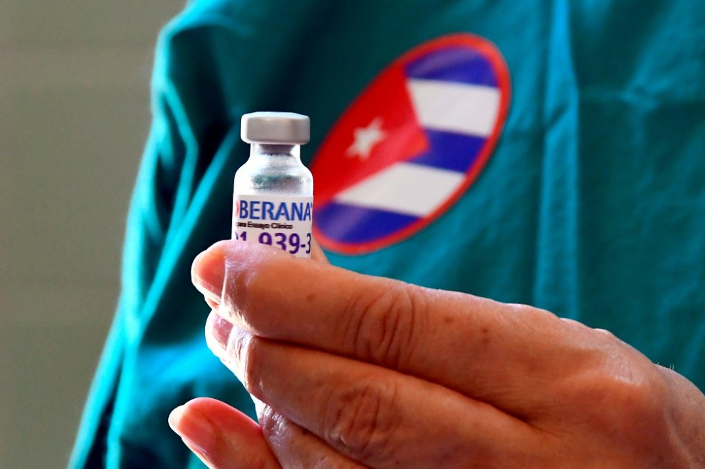 Um frasco da vacina cubana Soberana 2 (AFP/AFP Photo)