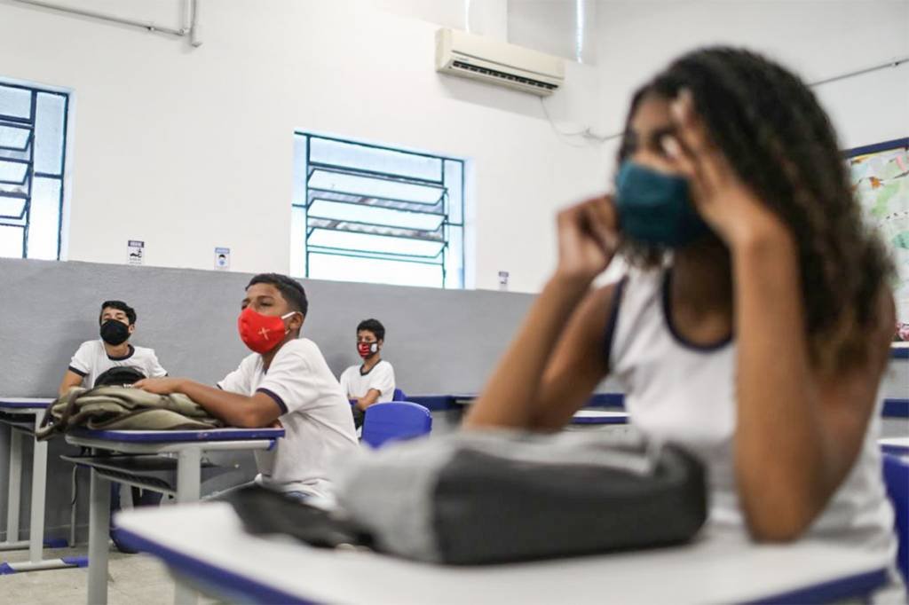 Sala de aula: alunos da alfabetização foram os mais prejudicados durante a pandemia, aponta MEC (Pilar Olivares/Reuters)