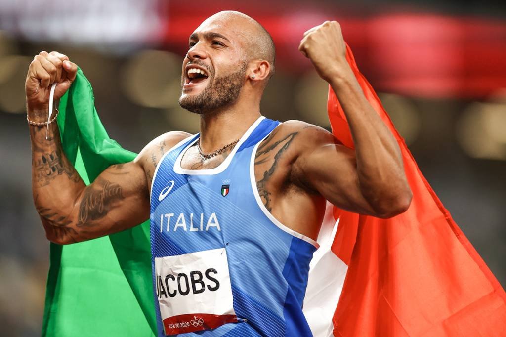 Marcell Jacobs comemora ouro nos 100m rasos: "Ganhei um ouro olímpico depois de Usain Bolt, é inacreditável" (Andrew Boyers/Reuters)