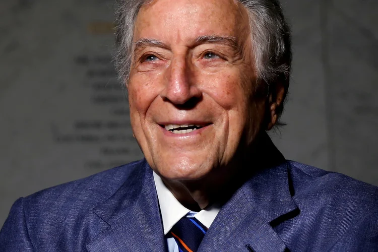 Cantor Tony Bennett posa para retrato em Manhattan, Nova York. (Carlo Allegri/Reuters)