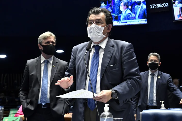 Eduardo Braga: parlamentar acatou pedido do setor de serviços para realizar mais uma audiência pública antes de apresentar o relatório (Waldemir Barreto/Agência Senado/Flickr)
