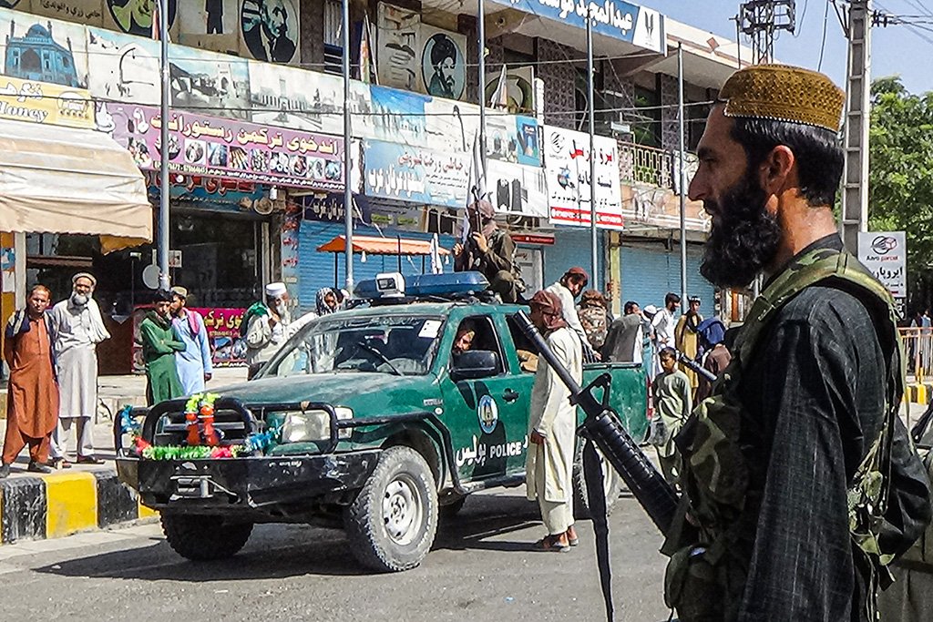 A invasão talibã: mostra devastadora do atraso e da inoperância que jogam contra o progresso  (Anadolu Agency/Getty Images)