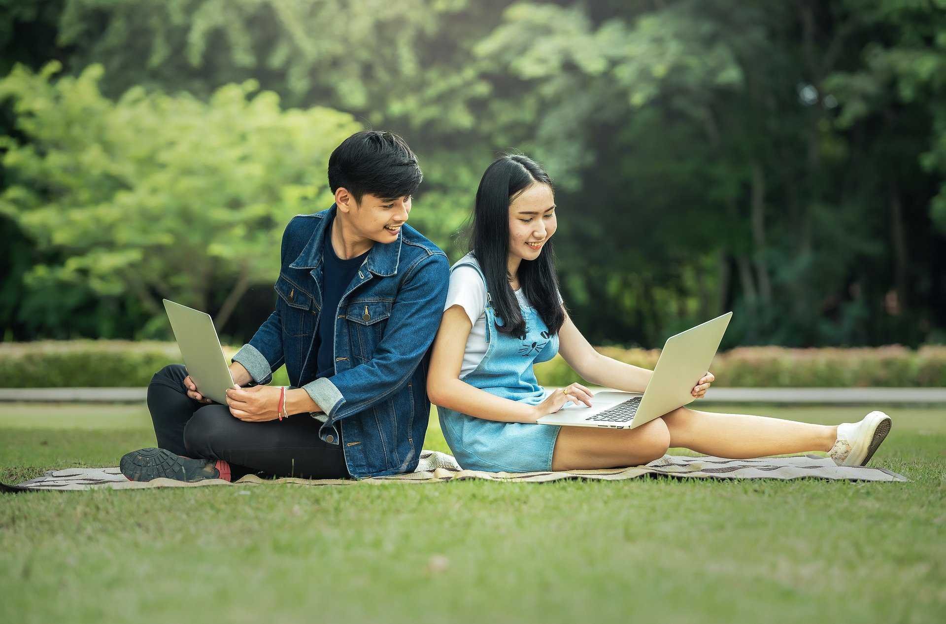 EXAME lança página com cursos, ferramentas e e-books gratuitos